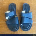 L.L.Bean  Woman’s Sandals  8m Photo 1