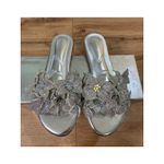 Azalea Wang Women's Estelle Paislee Flower Slide Sandals Silver Size 7 NIB Photo 5