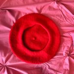 SheIn red barret Photo 1