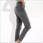 American Eagle  Sz 0 SHORT Grey Wash Distressed Mom Jean Raw Hem Photo 1