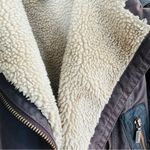 Barbour Women's Ordinance wax coated
Jacket in Brown shearling lining GUC Photo 7