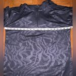 Under Armour Woman's locker emboss gray 1/4 zip hoodie Photo 6