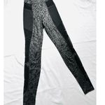 Lululemon ★ “Just Breathe“ Leggings - Animal Print/ Black ★ Photo 2