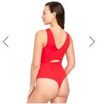 Colsie Red Sleeveless Cut Photo 1