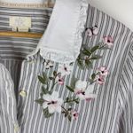 Kate Spade Floral Embroidered Striped Ruffle Top XL Button Up Cotton Preppy White Photo 2