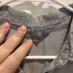 Rubbish  Button Up Collared Sleeveless Shirt Gray Womens Size Large Beachy Summer Photo 3