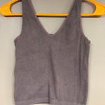 Yelete Women's Gray Ribbed V-Neck Tank Top Photo 0