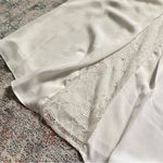 Valerie Stevens • sleeveless blouse• Photo 2