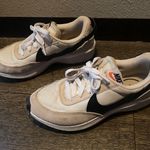 Nike Waffle Sneakers Women’s Debut Photo 0
