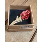 David Monn "DM 97" brooch featuring a bouquet of a dozen red roses with gold Photo 3