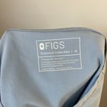 FIGS Catarina One-Pocket Scrub Top Dusty Blue Women's Medium Photo 4