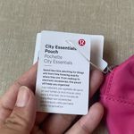 Lululemon City Essentials Pouch 4L - Raspberry Coulis Photo 3