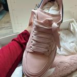 Alexander McQueen FINAL SALE🌻 light pink leather sneakers Photo 9