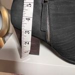 Paul Green Textured Leather Ankle Boots w/Stacked Heel & Side Zip Detail-SZ 7 Photo 6