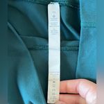 Lululemon Athletica Women’s Emerald Green Capri Style Hi-Rise Leggings SIZE 10 Photo 3