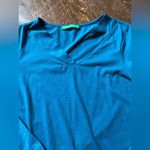 Kimmery Teal Longsleeve Yoga Top Women’s size MD Blue Size M Photo 5