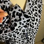 Vilagallo Animal Print Long Sleeves Collared Button Up Blouse Size 46/ XL Blue Photo 2