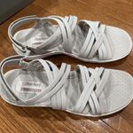 Sketchers USA Reggae Cup Smitten By You Strappy Sandal 9.5 Photo 2