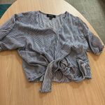 Karen Kane  Short Sleeve Blouse XS Xtra Small Blue White Striped Snap Tie Rayon Photo 0