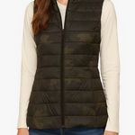 Old Navy  Size Medium Frost-Free Green Camouflage Quilted Puffer Vest NWT Photo 0