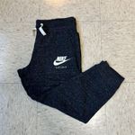 Nike  Pants Photo 0