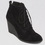 Lucky Brand Wedge Yoanna Lace Up Ankle Bootie Boots Size 8 Black Suede Leather Photo 0