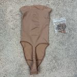 SKIMS  Seamless Sculpt‎ Strapless Thong Bodysuit Sienna XS Photo 5