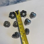 Lot Of 4 Women’s Costume Earrings Pierced Mix Silver Tone Flower Heart Etc Photo 7