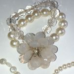 Lot of 4 Chunky Flower Retro Beaded Boho Faux Pearl Stretchy Bracelets White Photo 9