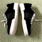 Bella Vita Suede leather sneakers VERY COMFY 🌷🌷 Photo 5