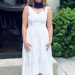 DUNST Women's White Flattering V Photo 15