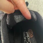 Skechers  Air Cooled Memory Foam Women Knit Sneakers Athletic Shoes Size 6.5 Photo 3