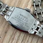 Seiko  Rare Vintage Mechanical Ladies Watch Black Dial Stainless Hands Markers Photo 5