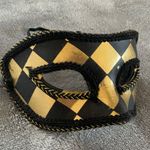 Party City Masquerade Mask Photo 1