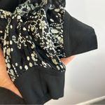 Anne Fontaine Black V Photo 9