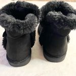SO  Black Plush Fur-Lined Ankle Boots Size 9 Photo 2