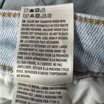 American Eagle  SZ 2 Mom Jean Shorts Distressed Cuffed Zip-Fly Light Wash Stretch Photo 10