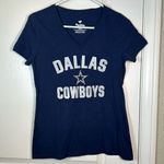 Fanatics Women's  Dallas Cowboys Graphic Shirt V-Neck Size Small EUC #7414 Photo 1