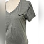 Nike Women's Heather Gray V-Neck Tee Size L Excellent Condition Photo 2