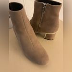 DKNY beige Suede crosbi heel Ankle Boots size 8 Photo 1