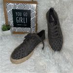 Universal Threads Universal Thread Women’s Jena Espadrille Lace Up Sneakers Gray Size 6 Flat shoes Photo 4