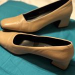Aerosoles  beige pumps. Size 8. Photo 0