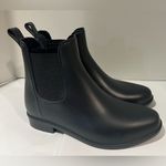 A New Day Women's Chelsea Sleek Black Pull-On Tab Rain Boots Size 6 Photo 1