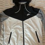 Nike Windbreaker Zip-Up Jacket Photo 0