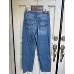 American Eagle  Outfitters Curvy Mom Jean Light Wash Denim Women's Size 8 Photo 1