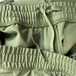 Beyond Yoga  City Chic Wide Leg Cargo Pants color palm leaf size small Photo 2