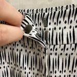 Ann Taylor  Pleated Dressy Shorts in Black & White Geometric Pattern Sz 10 Large Photo 5