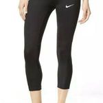 Nike Women's Black Leggings Crop Dri Fit Tight Fit Size M Photo 0