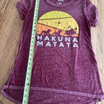 Disney  Lion King Hakuna Matata Tissue Tee High Low Shirt Size S Photo 3