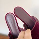 Jenni Kayne • Velvet Mules slides slip on flats pointed toe Bordeaux maroon Red Size 5 Photo 3